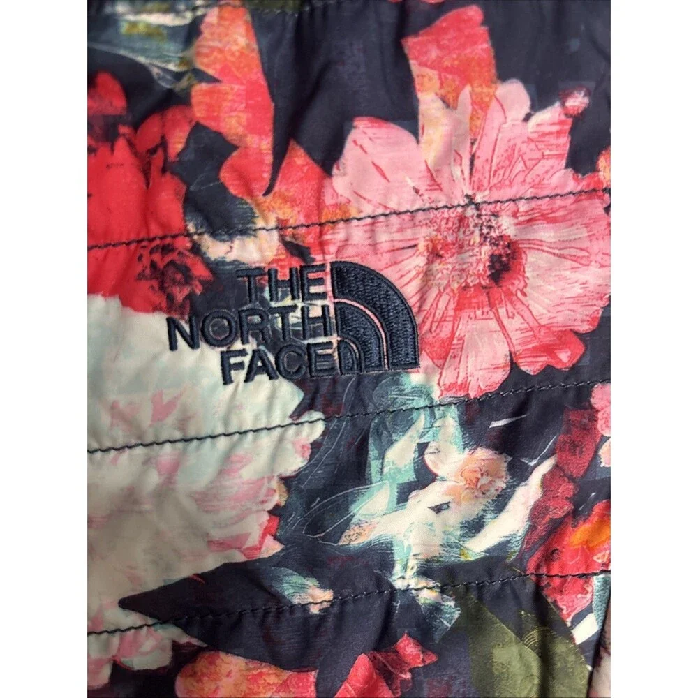 The North Face Mossbud Girls Reversible Jacket Size Med 10/12 EUC